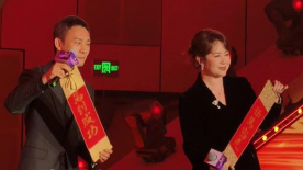 午夜久久美女